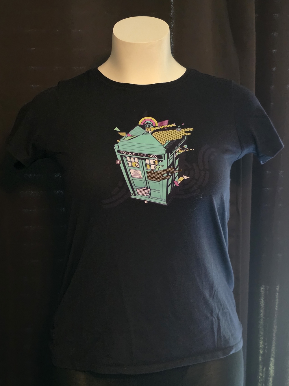 Her Universe Black Tee with Teal Tardis Police Box Graphic Sz L